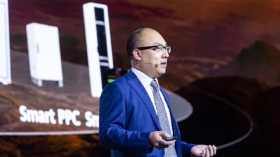 Huawei FusionSolar'ın yeni Akıllı Dizi Şebeke Oluşturucu ESS Platformu LUTERRA,