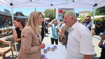 İstanbul Bakırköy Belediyesi, Muharrem ayı dolayısıyla belediyenin aşevinde hazırlanan aşureleri ilçenin