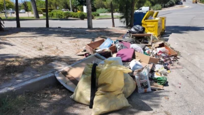 Güzelbahçe Belediye Başkan Vekili Ayşe Akın, Fen İşleri ile Park