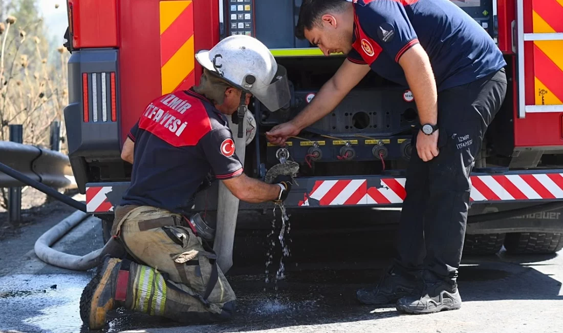 Bornova ilçesi Gökdere Mahallesi’nde çıkan orman yangınına İzmir İtfaiyesi ile