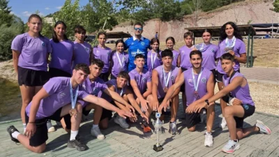 Bursa Büyükşehir Belediyespor Kulübü sporcuları, Durgunsu Kano Türkiye Kupası'nda 3