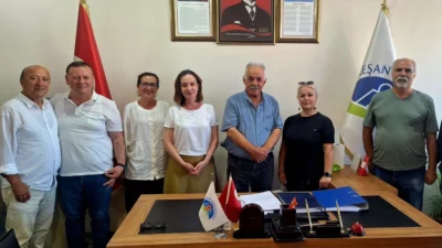 Keşan Kent Konseyi Başkanı Hasan Karagöz ve Yürütme Kurulu üyeleri,