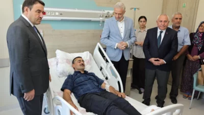 Kütahya Belediye Başkan Yardımcısı Ejderhan Gezer, Kütahya Şehir Hastanesi yerleşkesinde