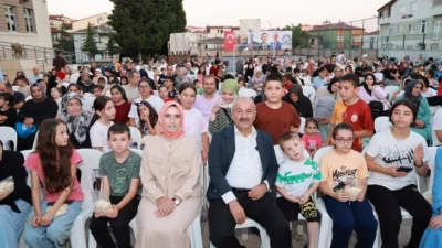 Gebze Belediyesi'nin, yaz akşamlarını renklendiren Mahallemde Sinema Var etkinliği, Beylikbağı