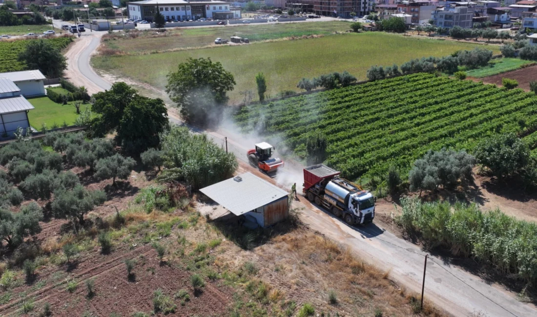 Manisa Büyükşehir Belediyesi, kent genelinde sürdürdüğü yol yenileme çalışmaları kapsamında