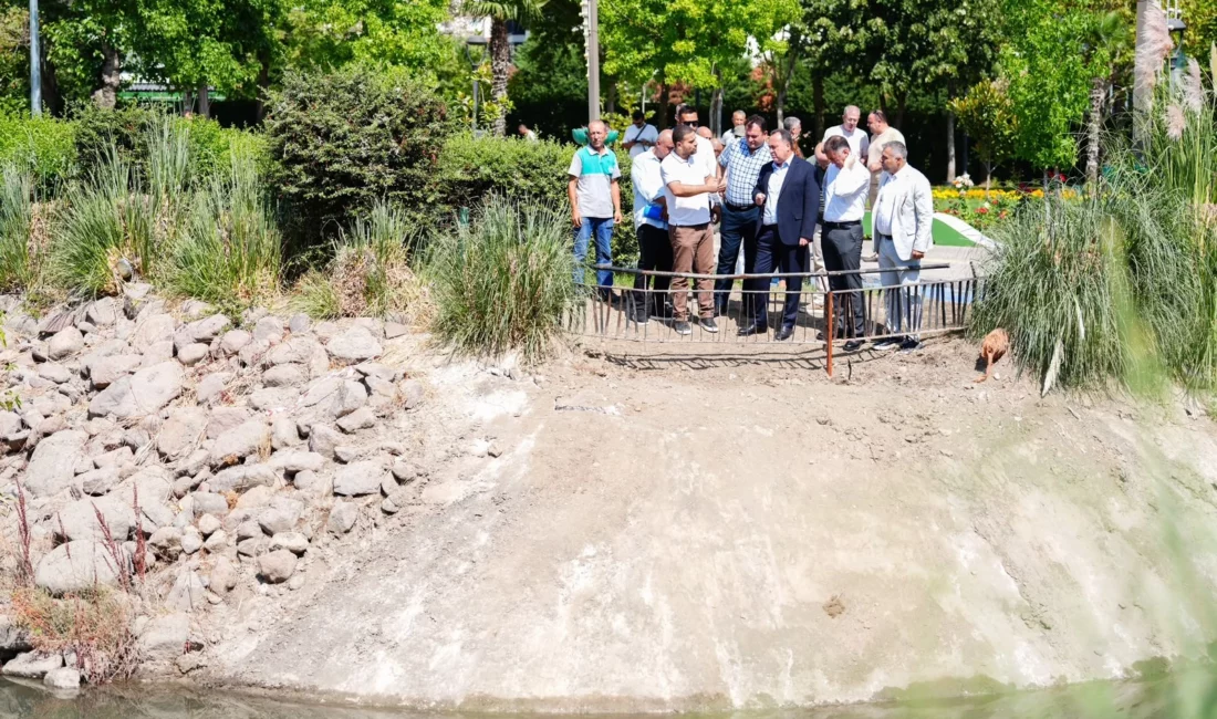 Manisa'da Atatürk Kent Parkı’nda yıllardır yaşanan kötü koku ve kirlilik sorunu