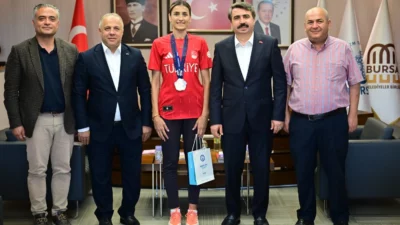 Kazakistan’dan iki madalya ile dönen Yıldırım Belediyesi Jimnastik Spor Kulübü’nün