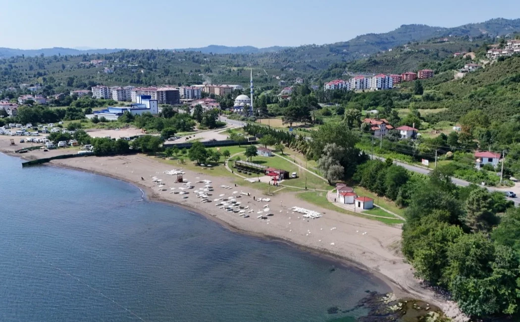 Ordu Büyükşehir Belediyesi bünyesine alınan Perşembe Kadınlar Plajı yapılan bakım,