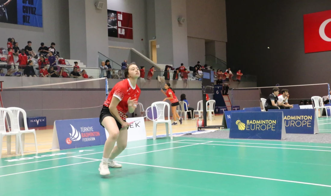 Güçlü altyapısıyla Türk badmintonuna değer katan Osmangazi Belediyespor, yetiştirdiği sporcu