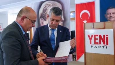 YENİ Parti Kurucular Kurulu'nun Ankara'daki ilk toplantısında oy birliğiyle Genel
