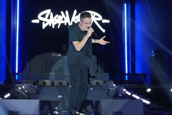 Sagopa Kajmer, Van Kültür Yolu Festivali'nin sekizinci akşamında Atatürk Kültür