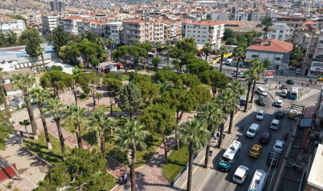 İzmir Büyükşehir Belediyesi, Buca'nın simge yeşil alanlarından Şirinyer Parkı'nı daha