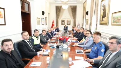 Trabzon Büyükşehir Belediye Başkanı Ahmet Metin Genç, Trabzon Valisi Tahir