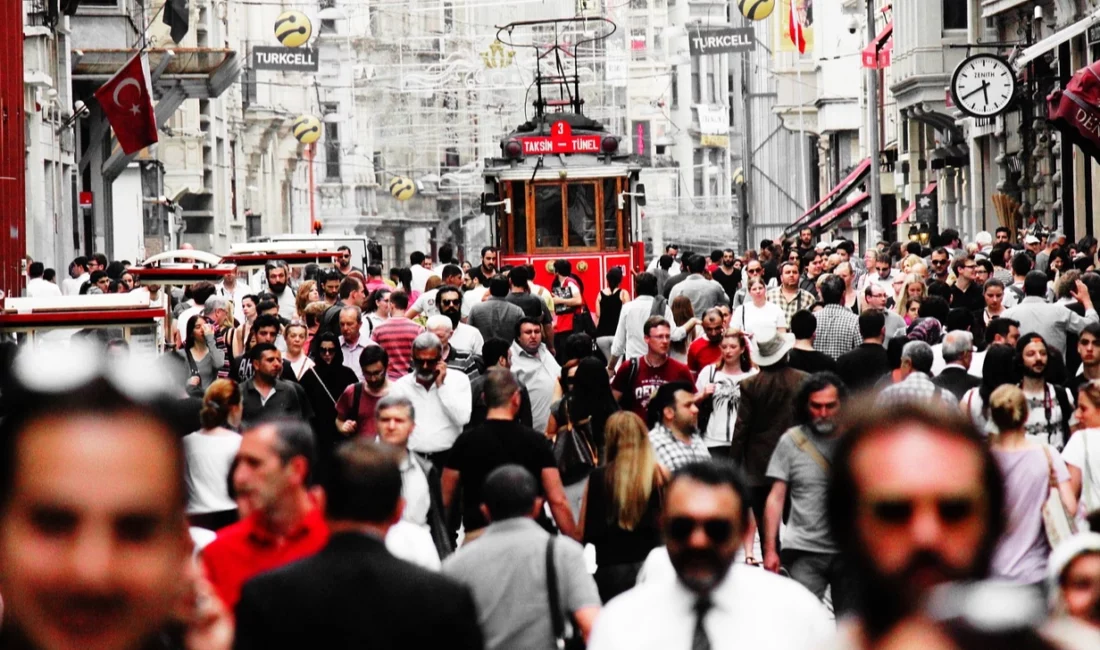 Türkiye İstatistik Kurumu'nun (TÜİK) 2025 yılı nüfus verileri açıklandı. Türkiye’de