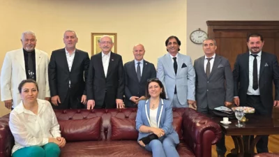 Uluslararası Basın Konfederasyonu yönetimi, CHP Genel Başkanı Kemal Kılıçdaroğlu’nu ziyaret