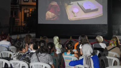 Osmangazi Belediyesi’nin “Osmangazi’de Yaz Film Gösterimleri” kapsamında Bursa Erkek Lisesi