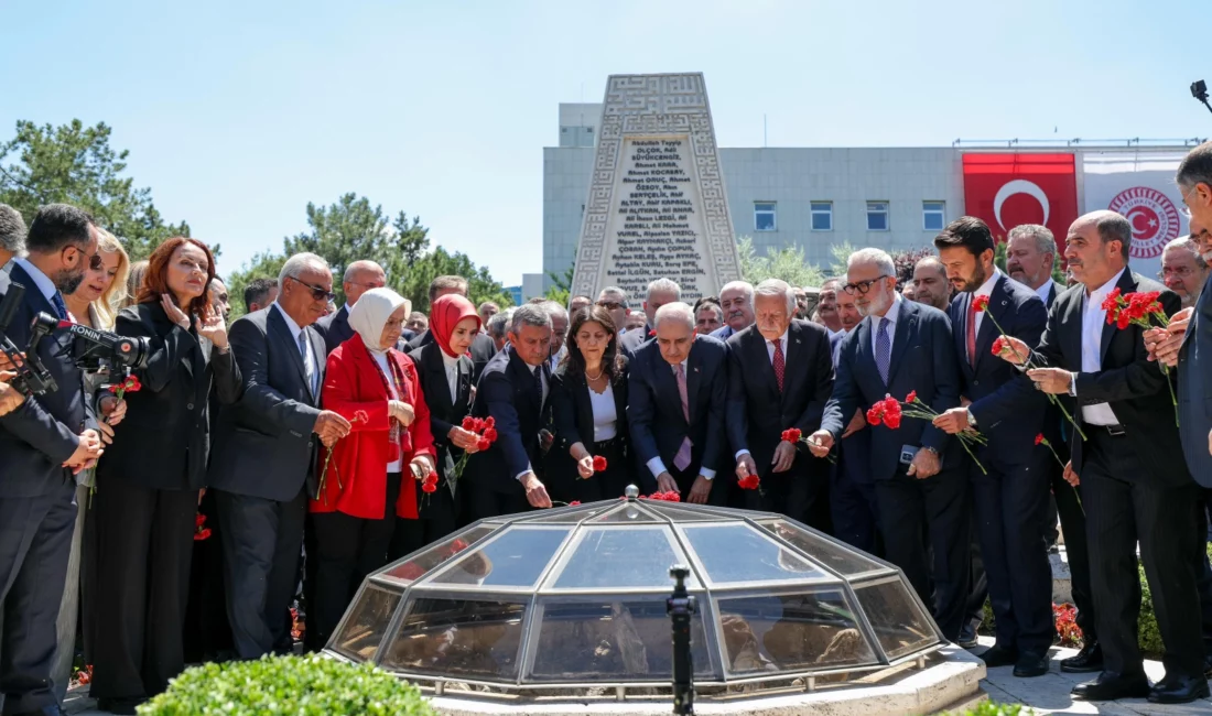 Yeni Parti Genel Başkanı Özgür Özel, 9 kişiden oluşan MYK’sını