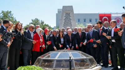 Yeni Parti Genel Başkanı Özgür Özel, 9 kişiden oluşan MYK’sını