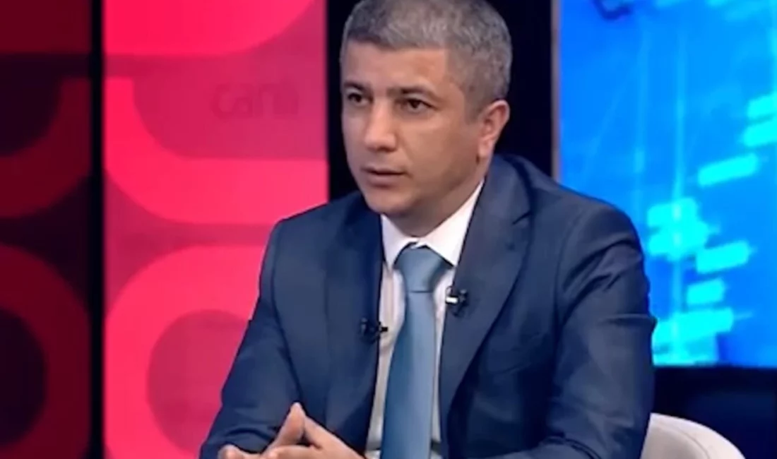 Adalet, Hukuk, Demokrasi (AHD) Partisi Yönetim Kurulu Üyesi, siyasi analist
