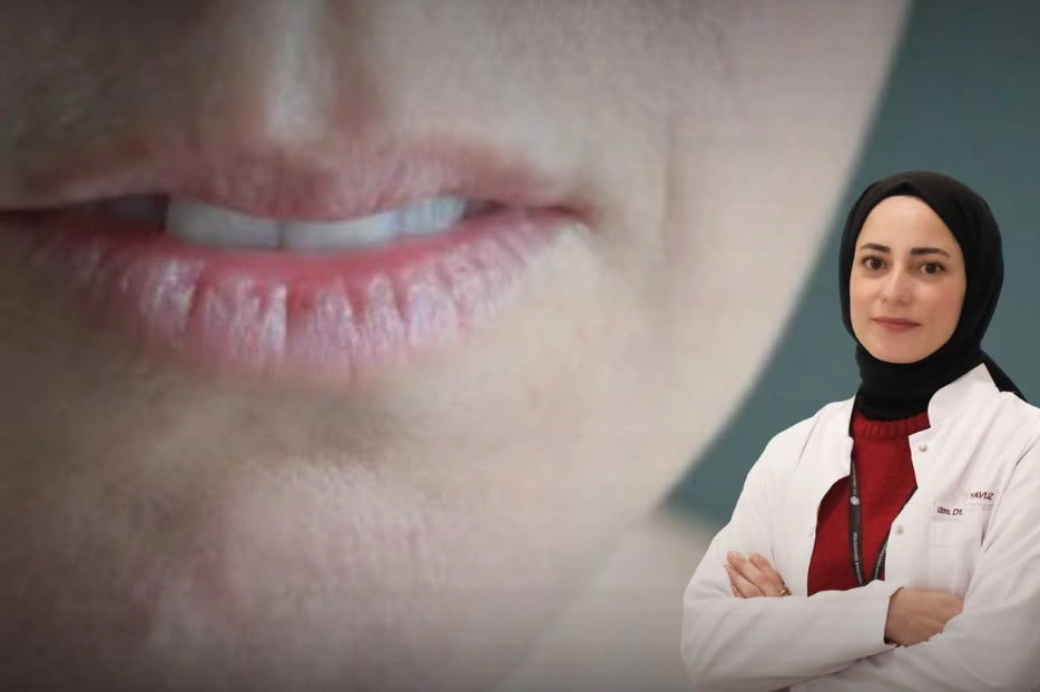 Ağız kuruluğunun, özellikle sıcak havalarda ve yetersiz sıvı tüketiminde sık