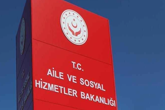 Aile ve Sosyal Hizmetler Bakanlığı, bazı sosyal medya platformlarında “Küçük