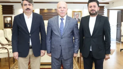 Bursa Yıldırım Belediye Başkanı Oktay Yılmaz, Erzurum Büyükşehir Belediye Başkanı