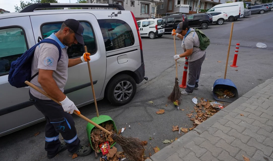 Beylikdüzü Belediyesi, rutin temizlik hizmetlerinin yanı sıra yaz dönemine özel