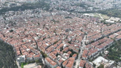 Bursa Büyükşehir Belediye Başkan Vekili Şahin Biba, Osmangazi ilçesindeki 82