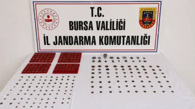 Bursa'nın Nilüfer ilçesinde jandarma ekiplerince düzenlenen operasyonda, tarihi eser niteliği