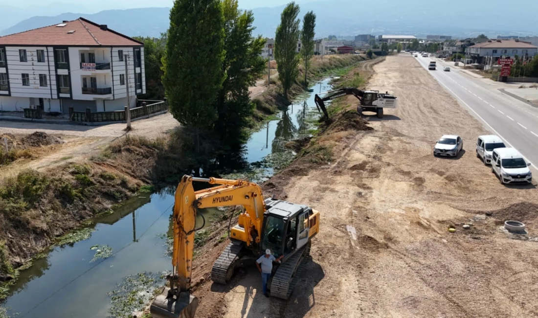Bursa'da İnegöl Belediye Başkanı Alper Taban, DSİ Bölge Müdürü İnan