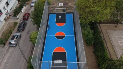 Çayırova Belediyesi Park ve Bahçeler Müdürlüğü ekipleri, ilçedeki parklarda bulunan