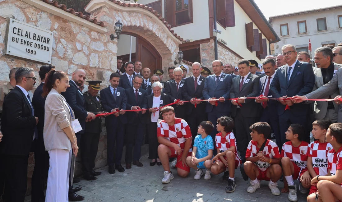 Türkiye'nin 3. Cumhurbaşkanı Celal Bayar, vefatının 40. yıl dönümünde Bursa'nın