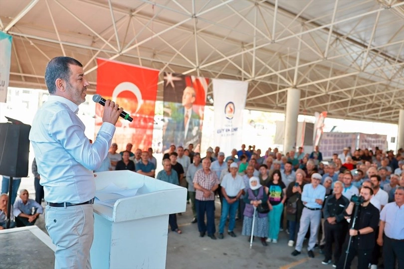 Denizli Büyükşehir Belediye Başkanı Bülent Nuri Çavuşoğlu, Çameli ilçesinde gerçekleştirilen
