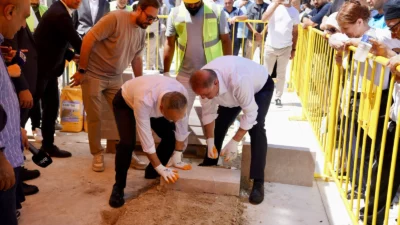 İstanbul’un önemli inanç ve kültür merkezlerinden Eyüpsultan Meydanı, artan ziyaretçi