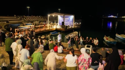 Trabzon'da yaz akşamlarının vazgeçilmez buluşma noktası haline gelen Ganita Sahil