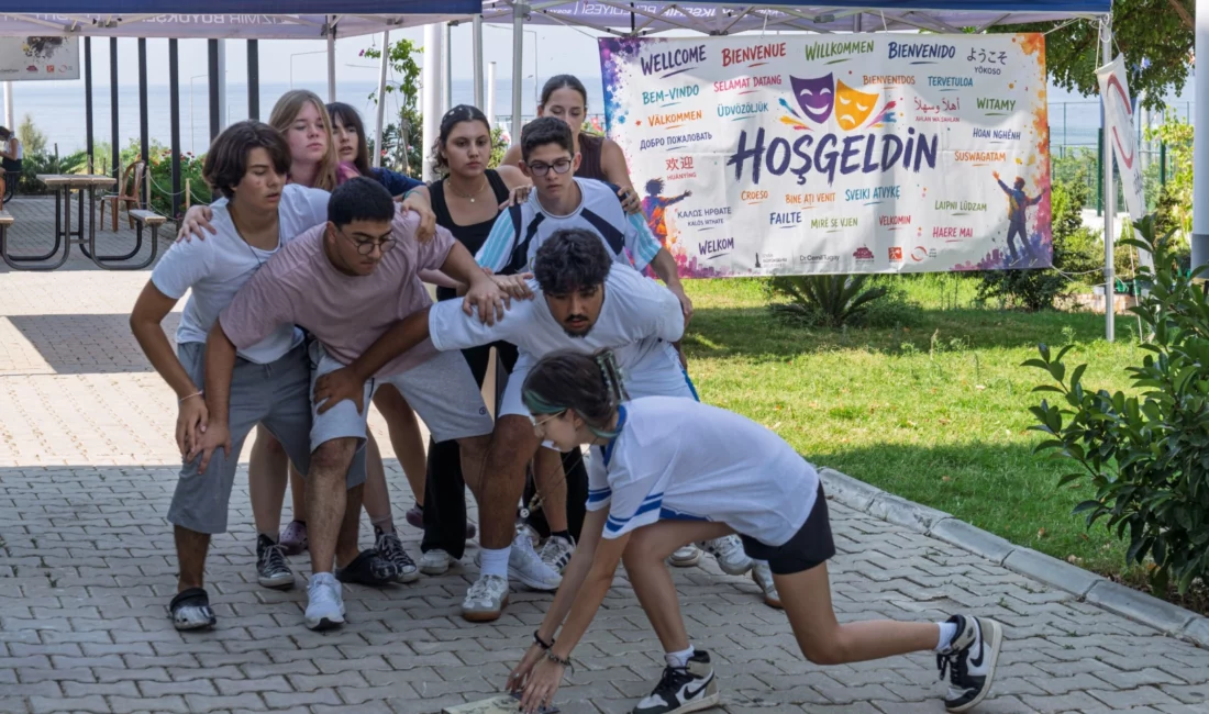 İzmir Büyükşehir Belediyesi ve Çağdaş Drama Derneği iş birliğinde Özdere