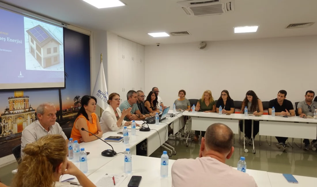 İzmir Büyükşehir Belediyesi, konutlarda güneş enerjisi kullanımının yaygınlaşmasını kolaylaştıracak önemli