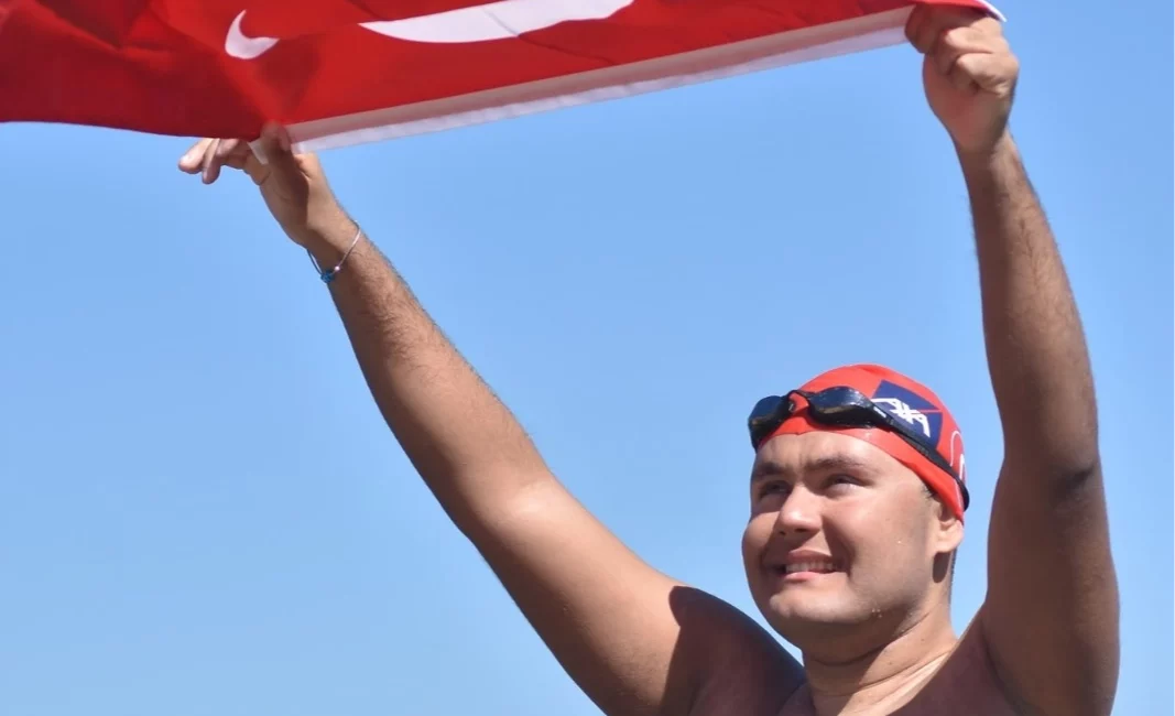 İzmir Büyükşehir Belediyesi Spor Kulübü çatısı altında başarılı kariyerini sürdüren