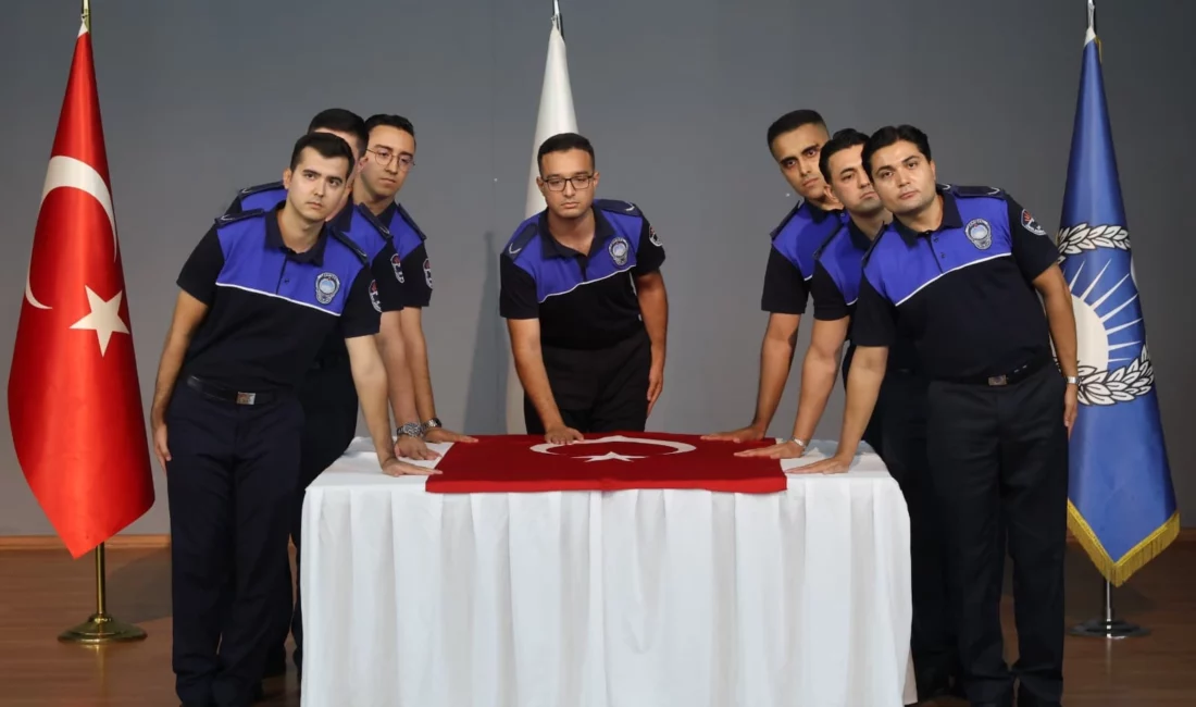 İzmir'de Karabağlar Belediyesi Zabıta Müdürlüğü'nde aday memur olarak görev yapan