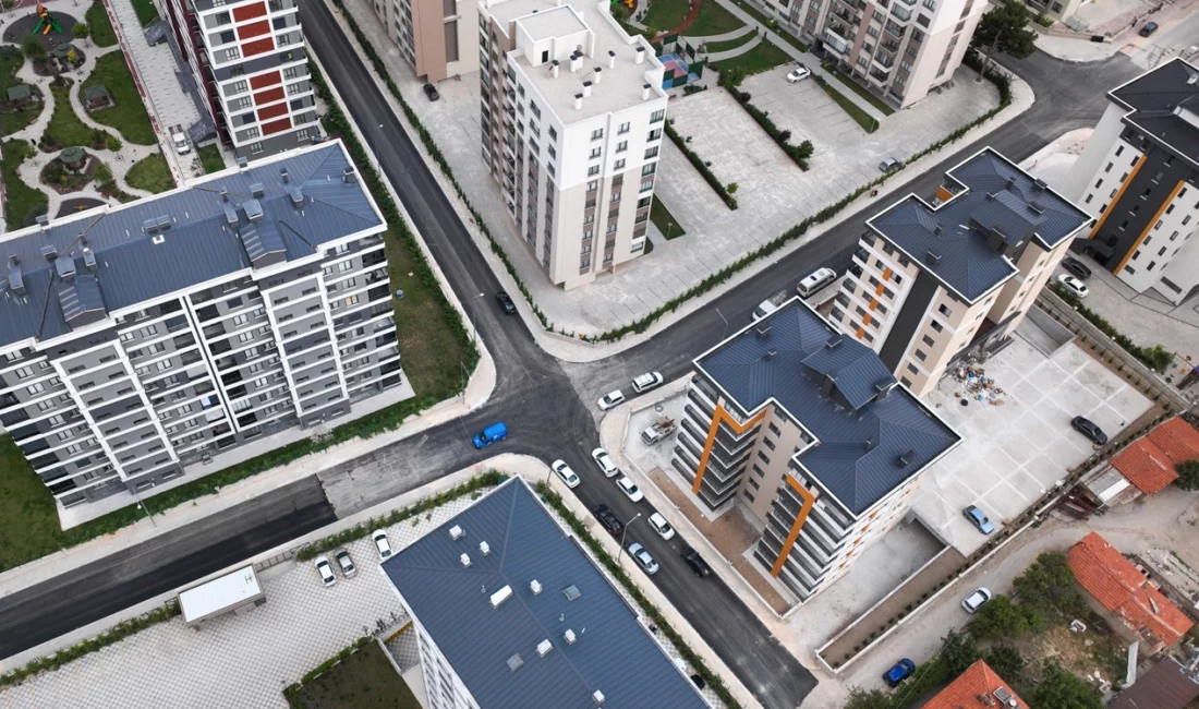 Konya'da Selçuklu Belediyesi Fen İşleri Müdürlüğü ekipleri Hocacihan Mahallesi’nde Mutluca,