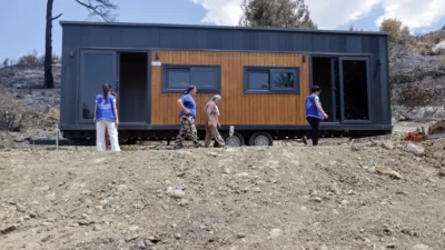 Muğla Büyükşehir Belediyesi, yangından etkilenen ailelerin yaralarının sarılması amacıyla çalışmalarına