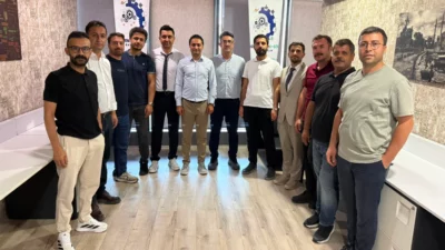 Kamuda görev yapan mühendis, mimar, şehir plancısı ve teknik hizmetler