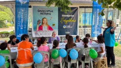 Gezici Umut Atölyesi, farklı ilçelerde çocuklarla buluşarak farkındalık, empati ve