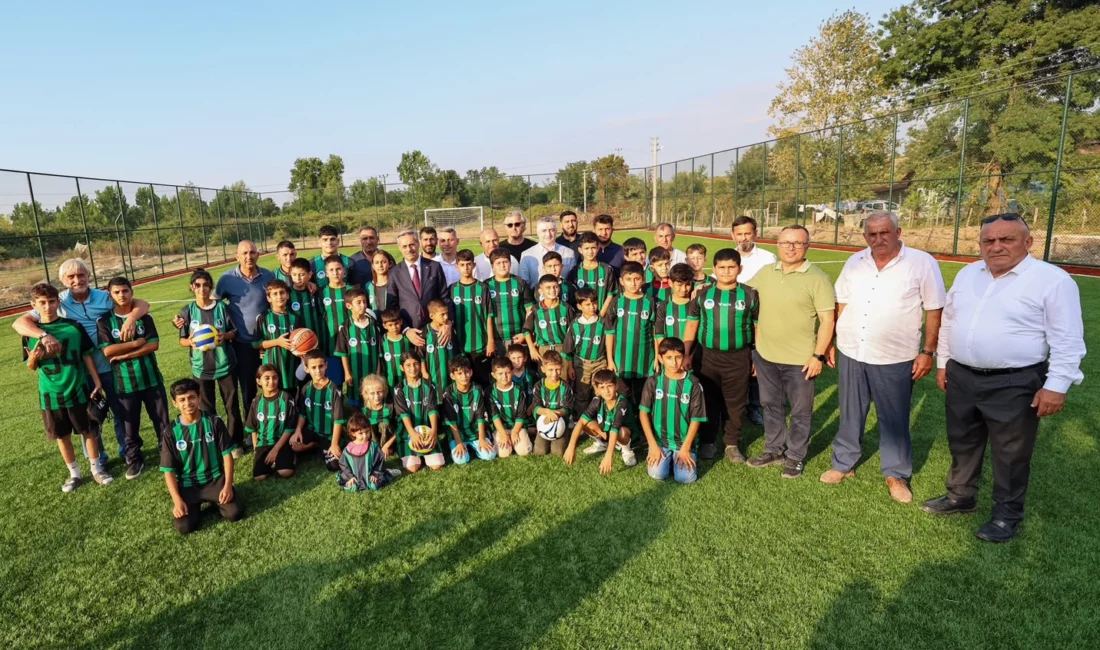 Sakarya Büyükşehir Belediye Başkanı Yusuf Alemdar, Karapürçek Yazılıgürgen Mahallesi'nde açılan