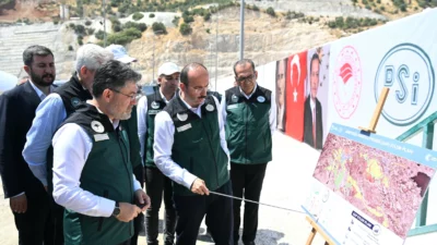 Tarım ve Orman Bakanı İbrahim Yumaklı, temelden 175 metre yüksekliğiyle