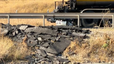 Ankara'nın Elmadağ ilçesinde, Elmadağ-Mamak yol yapım çalışmaları sırasında tarım arazilerine