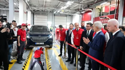 Ulaştırma ve Altyapı Bakanı Abdulkadir Uraloğlu, İstanbul Valisi Davut Gül