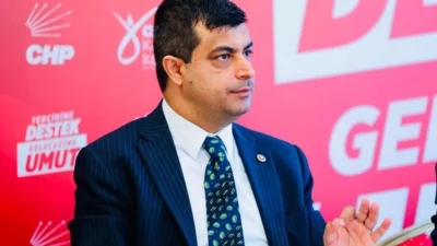 CHP Genel Başkan Yardımcısı ve Ankara Milletvekili Deniz Demir, zincir