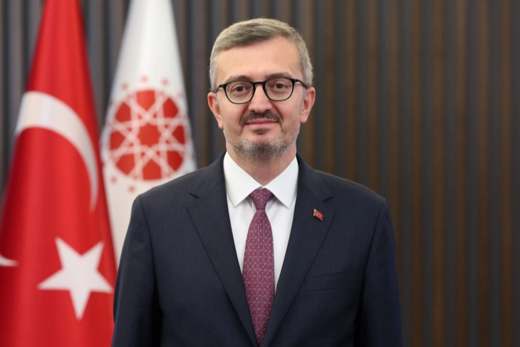 Cumhurbaşkanlığı İletişim Başkanı Burhanettin Duran, çocuklar ve gençleri hedef alan