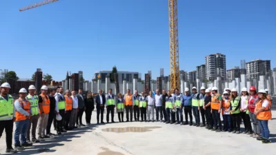 Gaziantep Büyükşehir Belediye Başkanı Fatma Şahin, yapımı devam eden yeni